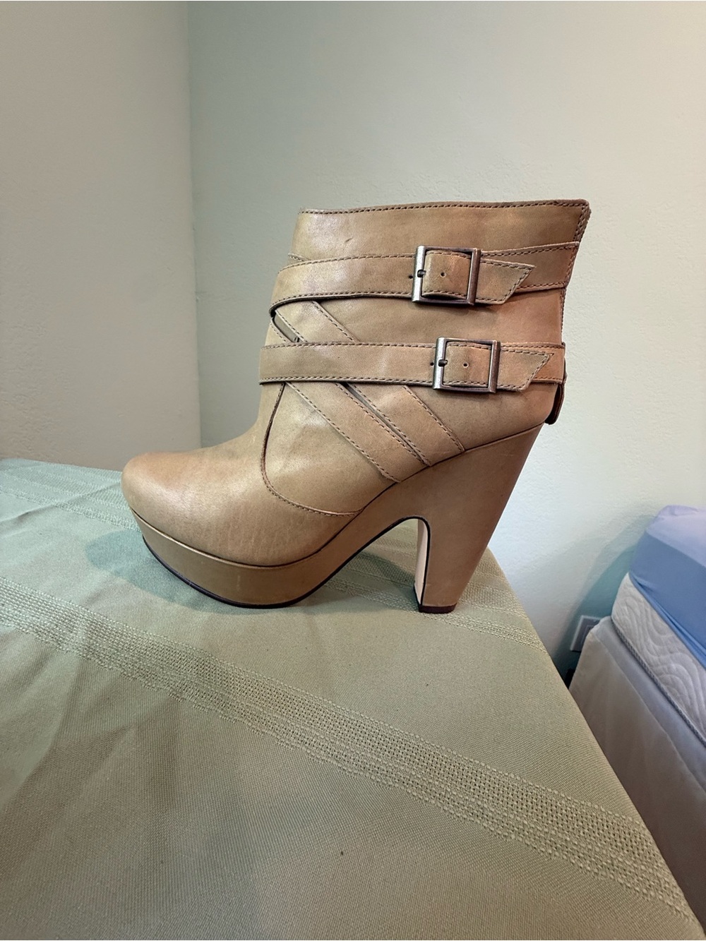 Seychelles “Theory” Bootie Platform Boots Gray 10 BNIB